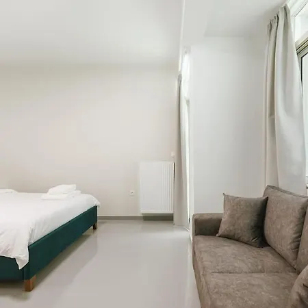 Snug With Pvt Garden Access Iii Athens